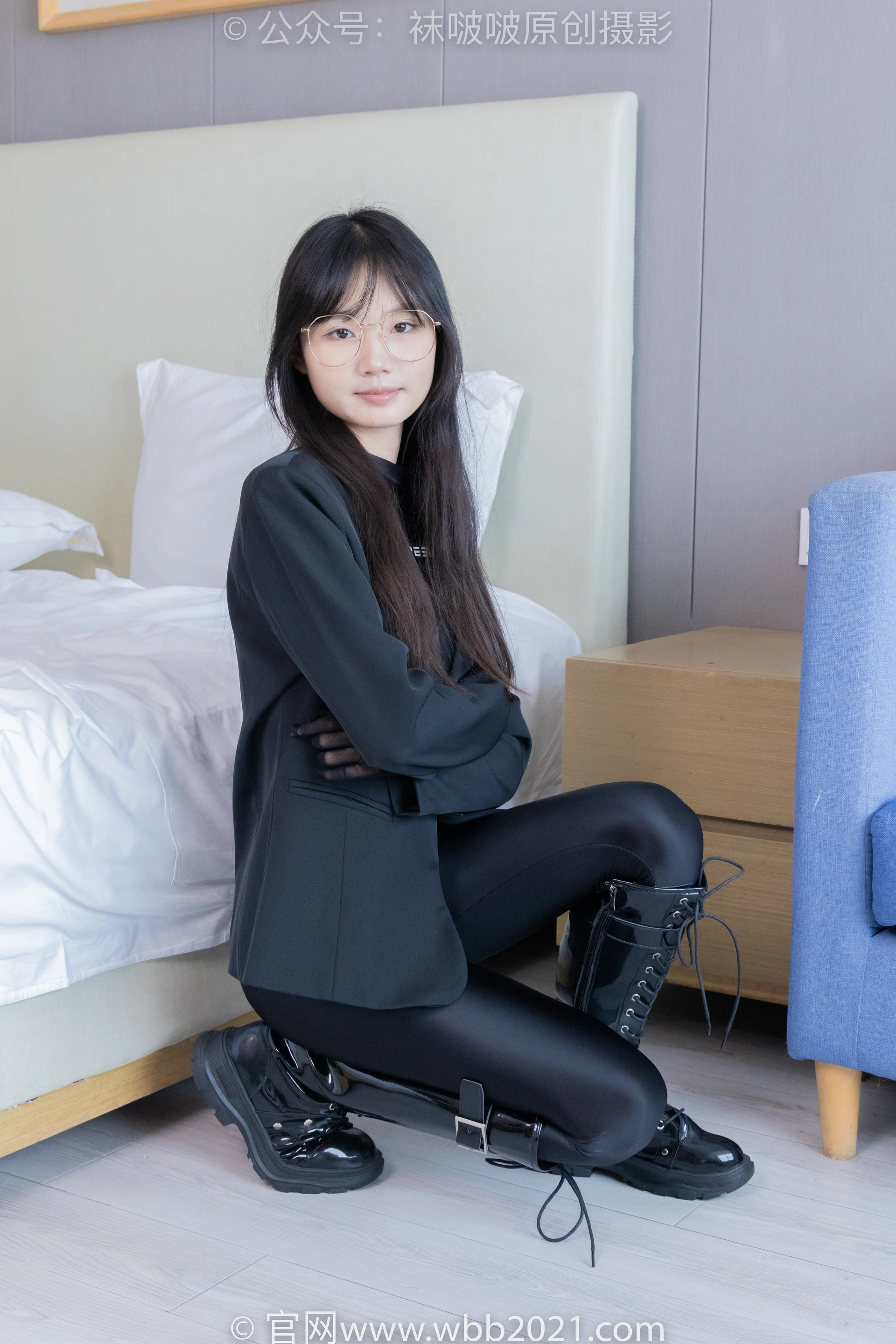 [BoBoSocks袜啵啵] NO.423 甜甜圈-长靴、黑丝（脚尖加固款）、连体衣裤里丝（花絮版） 1